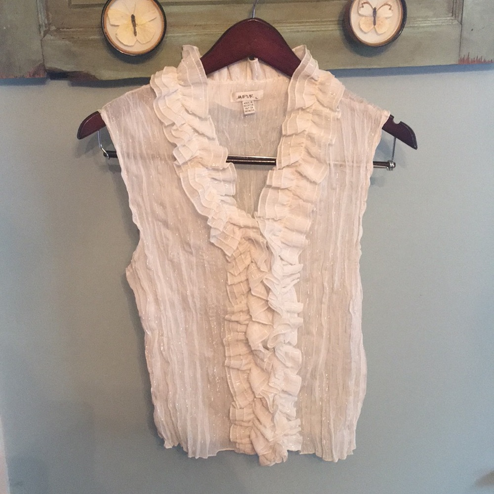 Crinkle v-neck ruffle blouse